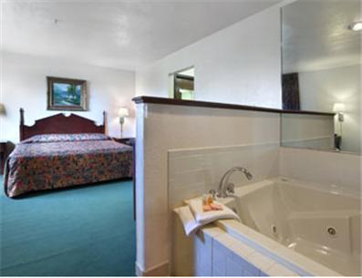 Howard Johnson Inn Nicholasville/Lexington Δωμάτιο φωτογραφία